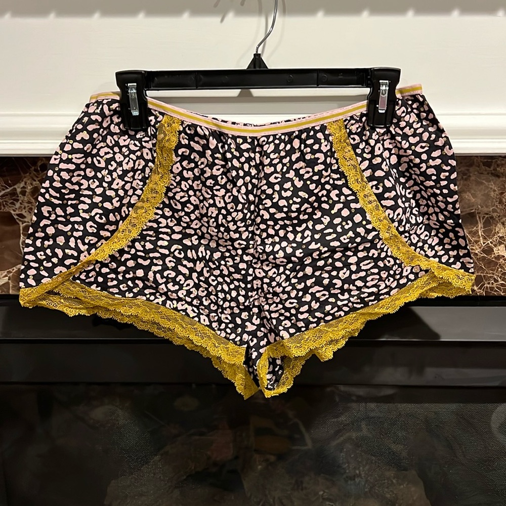 Victoria’s Secret Leopard Print Lace Trim Pajama Shorts